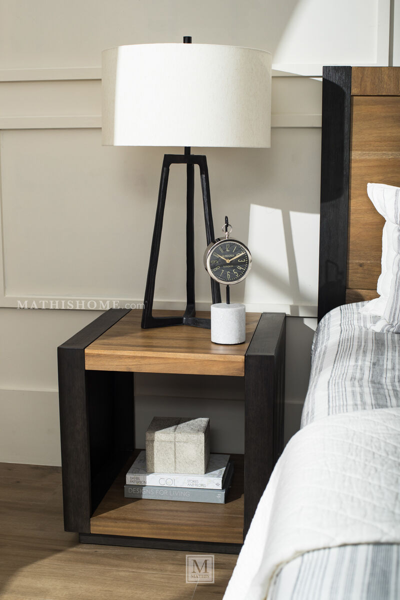 Wynlett Black Lamp